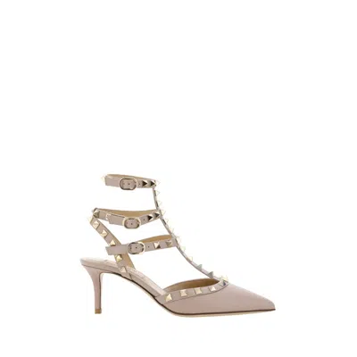 Valentino Garavani Rockstud Pumps In Poudre