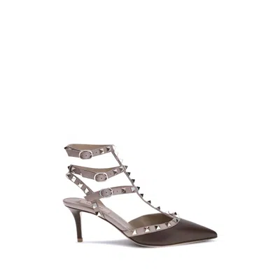 Valentino Garavani Rockstud Pumps In Brown