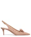 Valentino Pumps Rockstud Bow 60mm Con Cinturino Posteriore In Pink