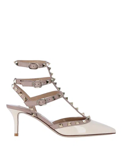 Valentino Garavani Rockstud Pumps In White