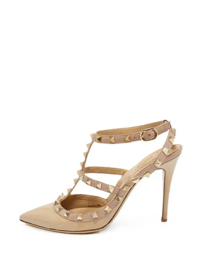 Pre-owned Valentino Garavani Rockstud Pyramid-stud Pumps In Neutral