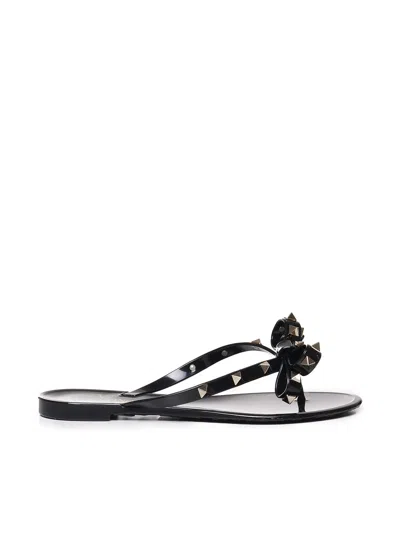Valentino Garavani Rockstud Rubber Flip-flops In Black