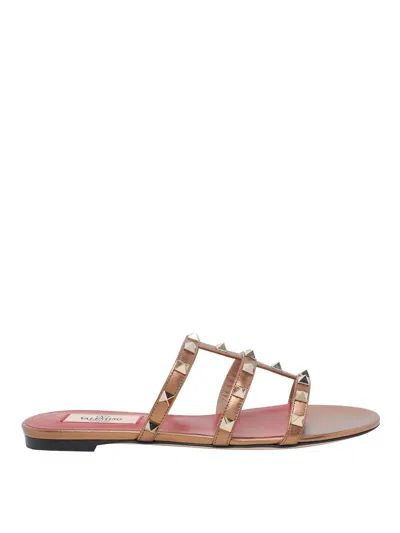 Valentino Garavani Rockstud Sandals In Gold