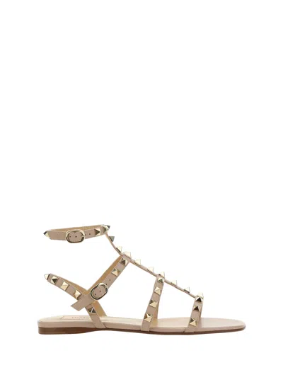 Valentino Garavani Rockstud Flat Sandals? In Brown
