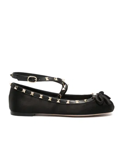 VALENTINO GARAVANI VALENTINO GARAVANI ROCKSTUD BOW DETAILED BALLERINA SHOES
