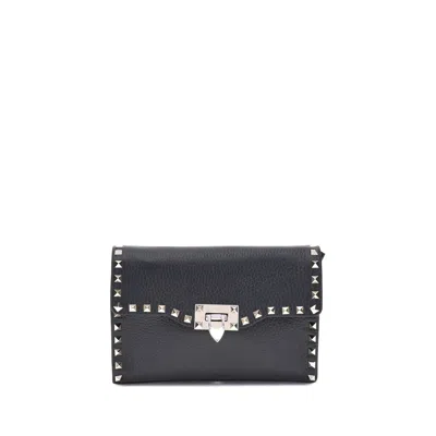 Valentino Garavani Rockstud Shoulder Bag In Black
