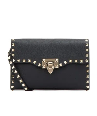 Valentino Garavani Rockstud Shoulder Bag In Black