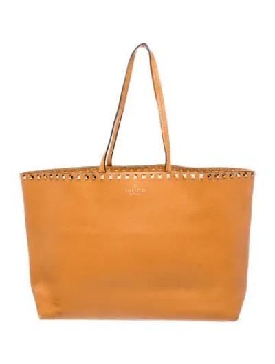 Pre-owned Valentino Garavani Rockstud Shoulder Bag In Brown