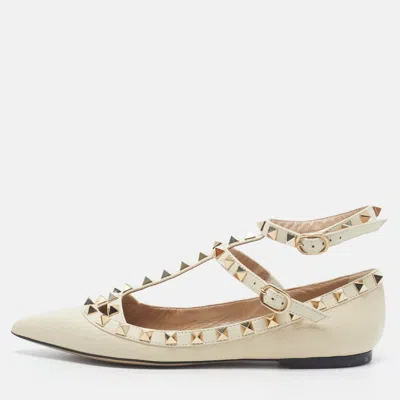 Pre-owned Valentino Garavani Rockstud Size 35 Cream Leather Ankle Strap Ballet Flats In White