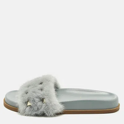 Pre-owned Valentino Garavani Rockstud Size 36.5 Light Blue Mink Fur Flat Slide