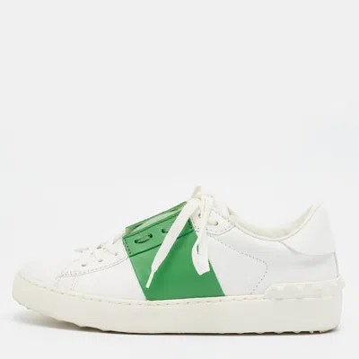 Pre-owned Valentino Garavani Rockstud Size 37 White/green Leather Lace Up Sneakers