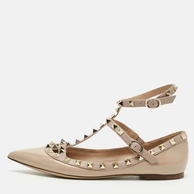 Pre-owned Valentino Garavani Rockstud Size 37.5 Beige Leather And Patent Leather Ballet Flats In Sand