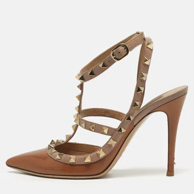 Pre-owned Valentino Garavani Rockstud Size 37.5 Brown Leather And Patent Leather Pumps