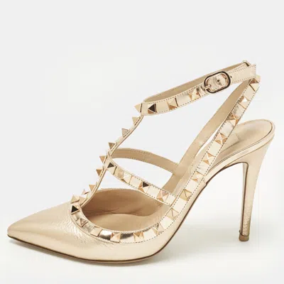 Pre-owned Valentino Garavani Rockstud Size 37.5 Metallic Patent Leather Pumps In Silver