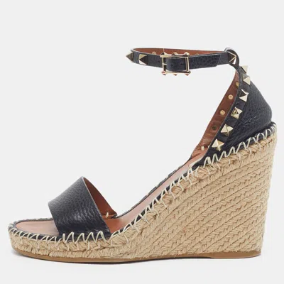 Pre-owned Valentino Garavani Rockstud Size 38 Black Leather Wedge Sandals