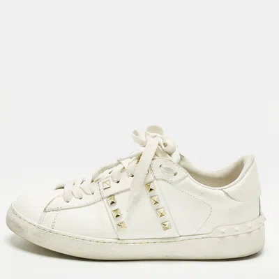 Pre-owned Valentino Garavani Rockstud Size 38 White Leather Lace Up Sneakers