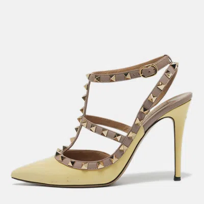 Pre-owned Valentino Garavani Rockstud Size 38 Yellow Leather And Patent Leather Ankle Strap Pumps