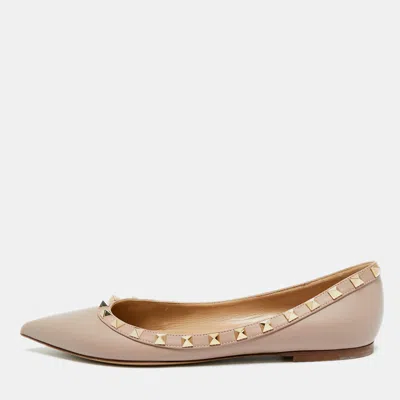 Pre-owned Valentino Garavani Rockstud Size 38.5 Beige Leather Ballet Flats In Sand