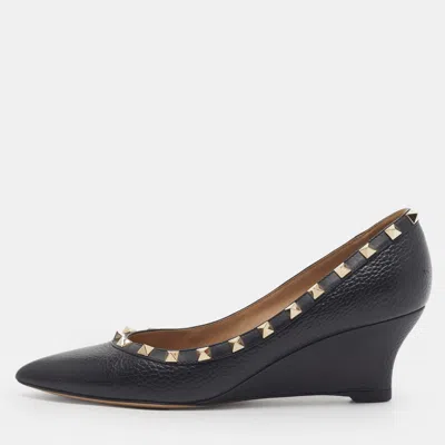 Pre-owned Valentino Garavani Rockstud Size 38.5 Black Leather Wedge Pumps
