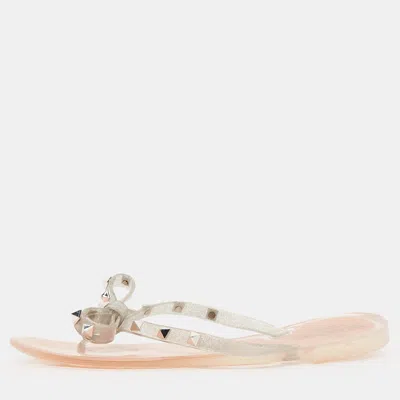 Pre-owned Valentino Garavani Rockstud Size 39 Silver Jelly Thong Flats