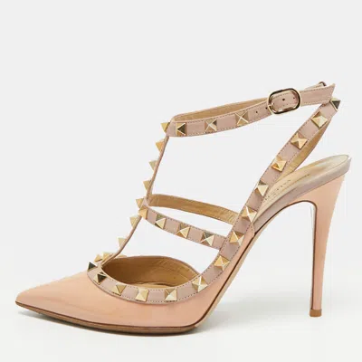 Pre-owned Valentino Garavani Rockstud Size 39.5 Beige/orange Leather And Patent Leather Pumps In Sand