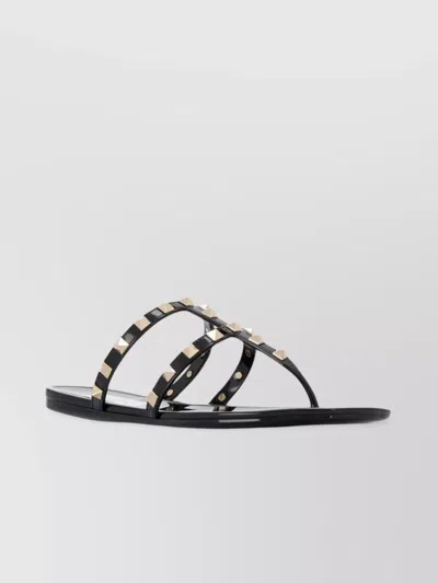 Valentino Garavani Summer Rockstud Thong Sandals In Black