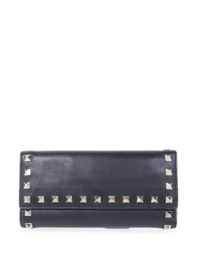 Pre-owned Valentino Garavani Rockstud Threefold Long Wallet In Black