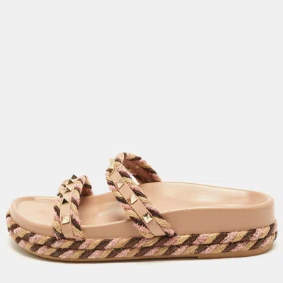 Pre-owned Valentino Garavani Rockstud Torchon Size 40 Beige Fabric And Leather Slide Sandals