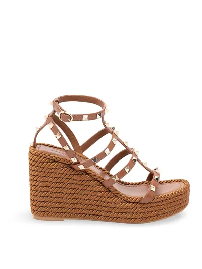 Valentino Garavani `rockstud Torchon` Wedge Espadrillas In Brown