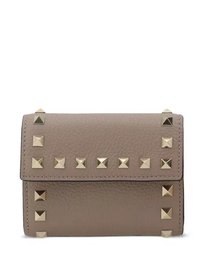 Valentino Garavani Women Rockstud Wallet In Brown
