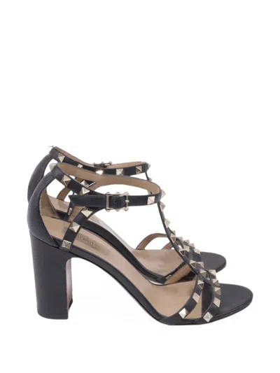 Pre-owned Valentino Garavani Rockstud T-strap Sandals In Black