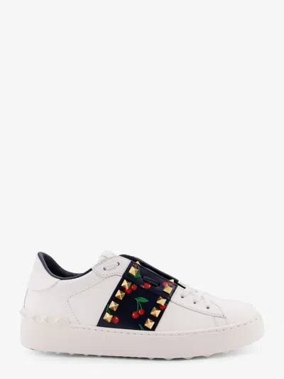 Valentino Garavani Rockstud Untitled Leather Low-top Sneakers In White