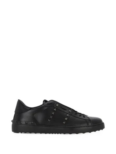 Valentino Garavani Valentino Rockstud Untitled Leather Sneaker In Black