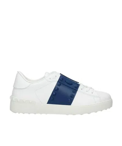 Valentino Garavani Rockstud Untitled Sneakers In White
