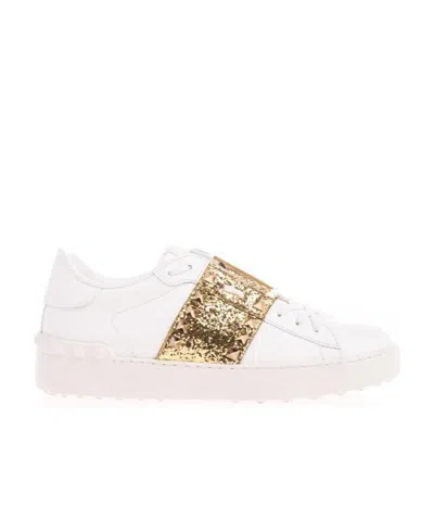 Valentino Garavani Rockstud Untitled Sneakers In White