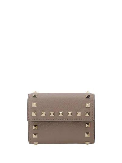 Valentino Garavani Women Rockstud Wallet In Brown