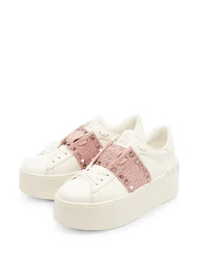 Pre-owned Valentino Garavani Rockstud Wedge Low-top Sneakers In White