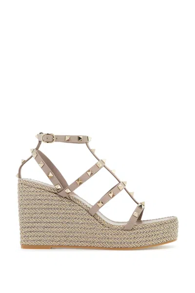 Valentino Garavani Rockstud 100 Leather Wedge Espadrilles In Nude