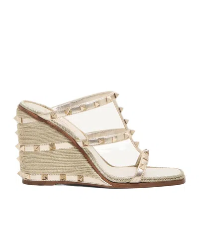 VALENTINO GARAVANI VALENTINO GARAVANI ROCKSTUD HEELED SANDALS