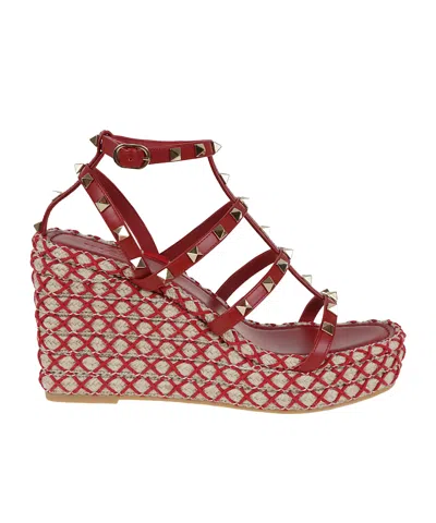 Valentino Garavani Rockstud Wedge Sandals In Red