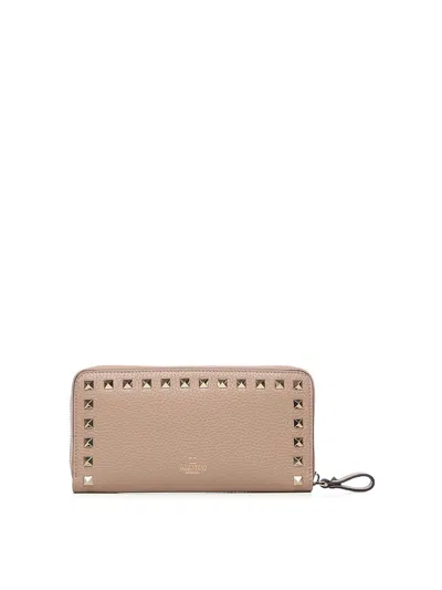 Valentino Garavani Rockstud Zip Around Wallet In Nude