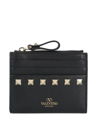 Pre-owned Valentino Garavani Rockstud Zipped Leather Cardholder In Black