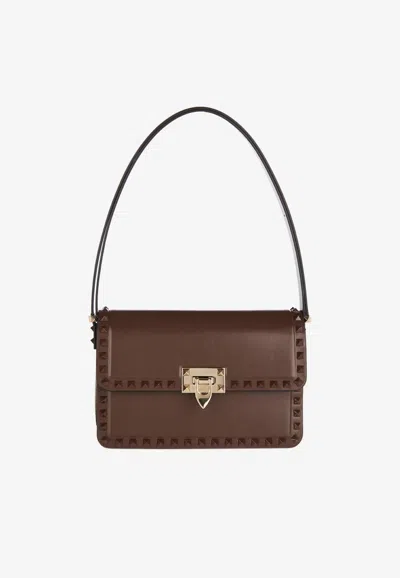 Valentino Garavani Rockstud23 Shoulder Bag In Smooth Leather In Brown