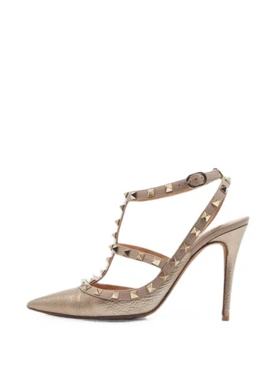 Pre-owned Valentino Garavani Rockstud-embellished Pumps In Neutral