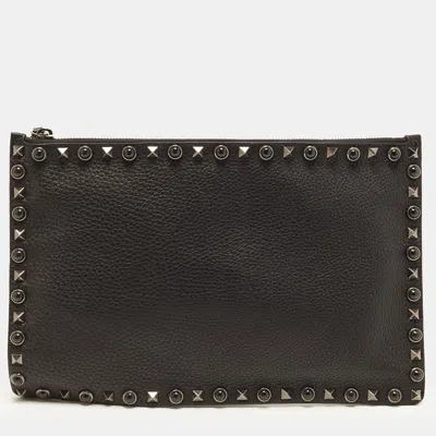 Pre-owned Valentino Garavani Rolling Rockstud Black Leather Flat Clutch