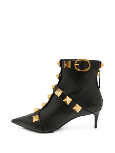 Pre-owned Valentino Garavani Roman Stud Ankle Boots In Black