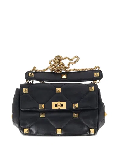 Pre-owned Valentino Garavani Roman Stud Leather Shoulder Bag In Black