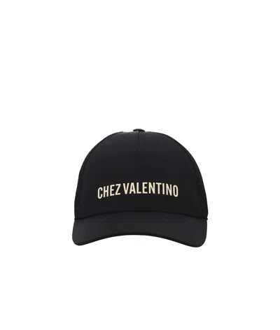 Valentino Garavani Round Hat In Black