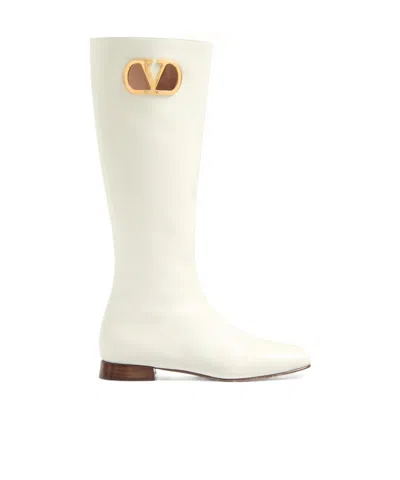 Valentino Garavani Round-head Boots In Ivory White