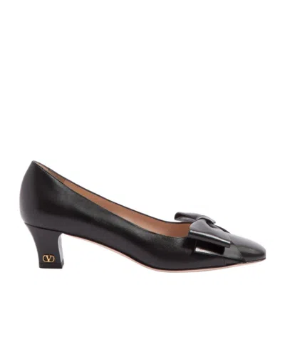 VALENTINO GARAVANI VALENTINO BOWOW ROUND TOE PUMPS